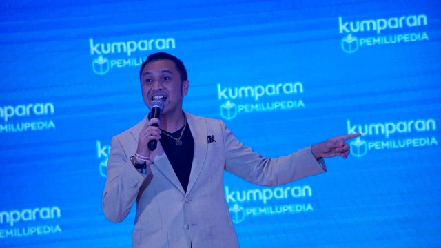 Penampilan Giring Ganesha di peluncuran kumparan Pemilupedia di Hotel The Westin, Jakarta Selatan, Senin (17/12/2018). (Foto: Jamal Ramadhan/kumparan)