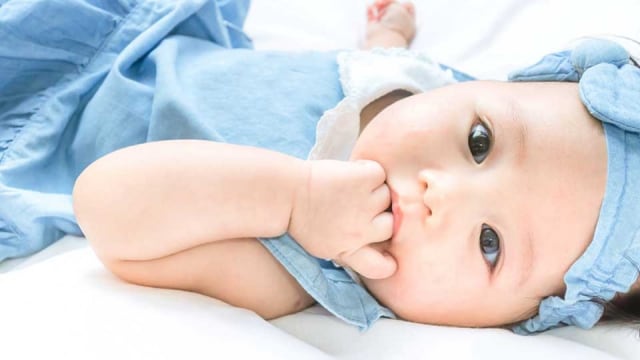 Berbahayakah jika Bayi Suka Mengisap Jari?