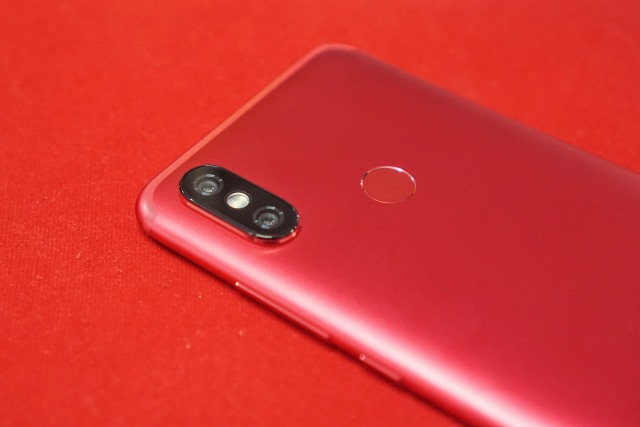 com-Xiaomi Mi A2 (Foto: Muhammad Rezky Agustyananto/kumparan)