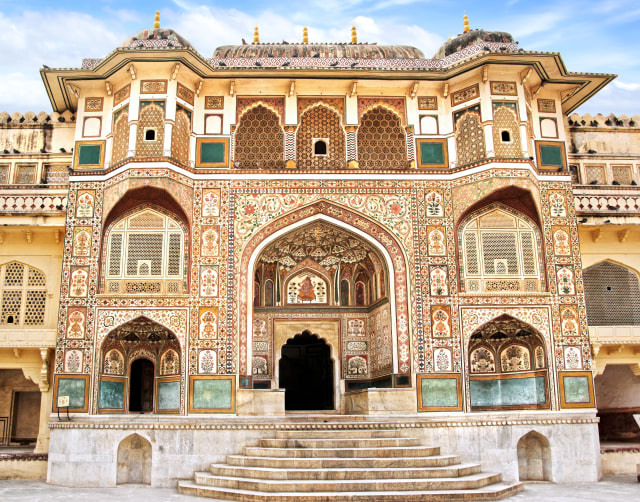 Pintu Masuk Amber Fort, India (Foto: Shutter Stock)