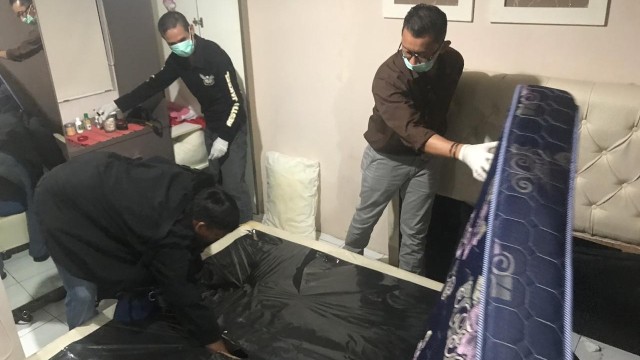 Olah TKP di Apartemen Kebagusan City. (Foto: Dok. Polres Jakarta Selatan)