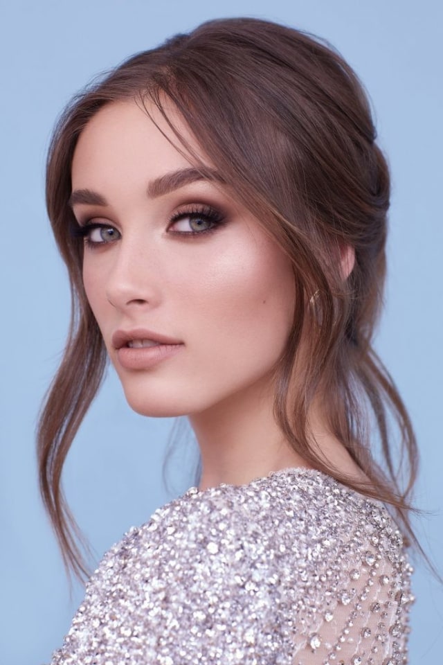 Teknik Cut Crease yang Membuat Mata Menjadi Pusat Perhatian! (1)