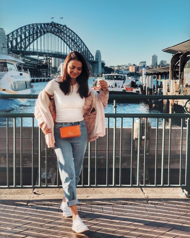Gaya Amanda Rawles saat traveling ke luar negeri. (Foto: Dok. Amanda Rawles)