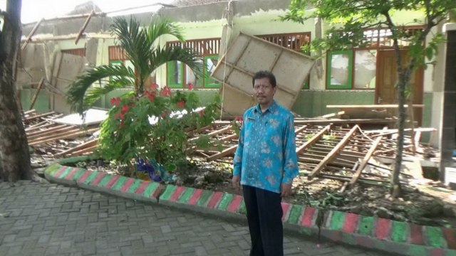 Runtuhnya Atap Gedung SDN Growok 2 Dander Bojonegoro, Diduga Karena Lapuk (1)