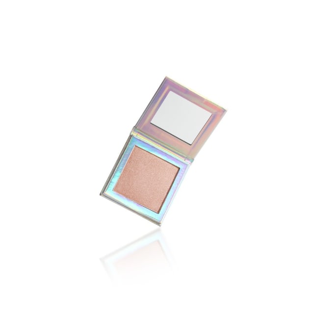 8 Rekomendasi Highlighter Merk Lokal yang Wajib Dicoba Supaya Terlihat Glowing (7)