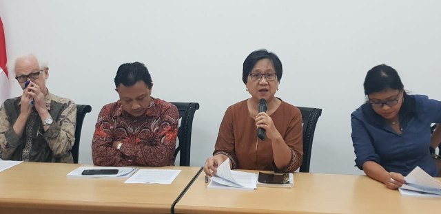 Laporan Komnas HAM soal kasus Novel. (Foto: Fadjar Hadi/kumparan)