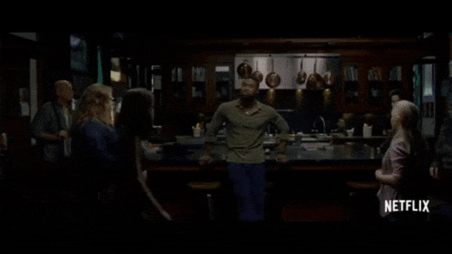 Molory dan beberapa orang yang selamat (Foto: Netflix)