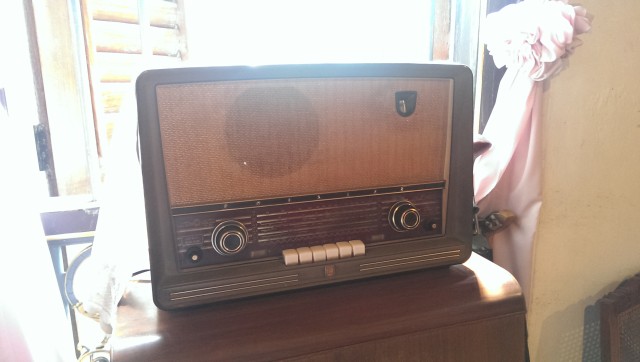 Menggugat Masa Depan Bisnis Radio
