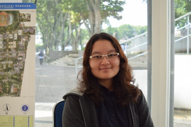 Salsabilla Rasika Sumekto, komikus difabel mahasiswa FSRD ITB. (Foto: Humas ITB)