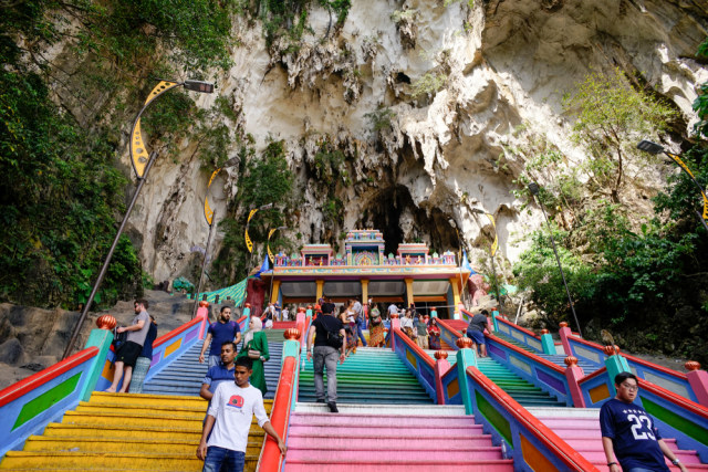 Tangga Warna-Warni di Batu Caves (Foto: Shutter Stock)