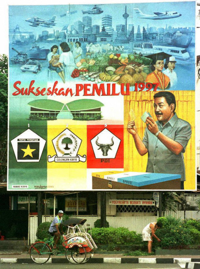 Pemilu 1997. (Foto: AFP/John Macdougall)