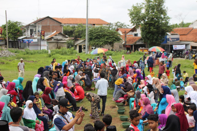 Memperingati Hari Ibu, 100 Anak di Brebes Serentak Cuci Kaki Ibu (1)