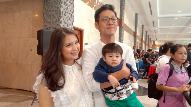 Putri Titian dan Junior Liem di JCC, Sabtu (22/12) Foto: Mustika Sari/kumparan