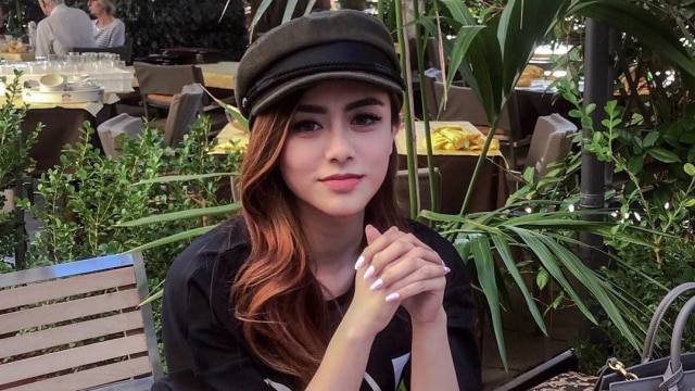 7 Potret Dylan Sahara, Istri Ifan Seventeen yang Jadi Korban Tsunami