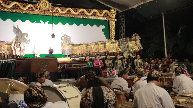 Uri-Uri Budaya, Ikasmada Bersama SMAN 2 Blora, Gelar Pagelaran Wayang Kulit (1)