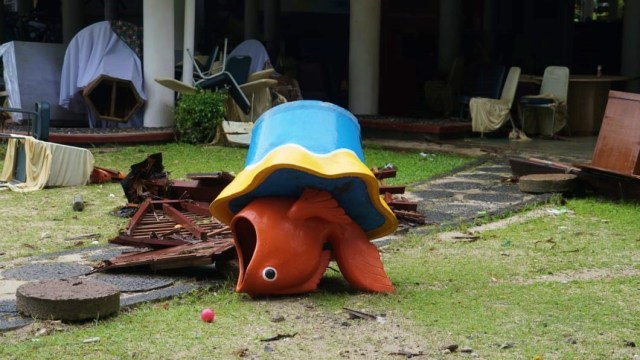 Kondisi Hotel Mutiara Carita usai diterjang tsunami di Selat Sunda. (Foto: Helmi Afandi Abdullah/kumparan)