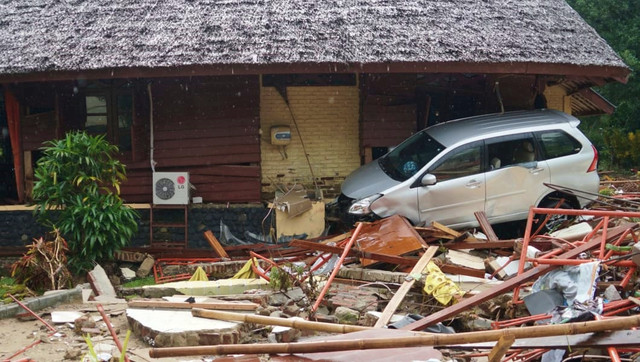 Kondisi Hotel Mutiara Carita usai diterjang tsunami di Selat Sunda. (Foto: Helmi Afandi Abdullah/kumparan)