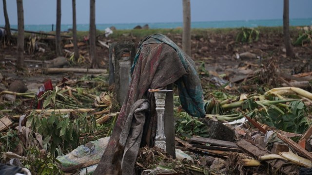 Kondisi Desa Kunjir, Kecamatan Rajabasa, Lampung Selatan usai terkena tsunami. (Foto: Nugroho Sejati/kumparan)
