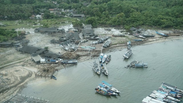 Keadaan di sekitar Panimbang dari pantauan udara. (Foto: Matheus Marsely/kumparan)