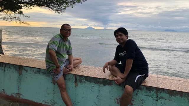 Saya dan Yulianto. (Foto: Arifin Asydhad/kumparan)