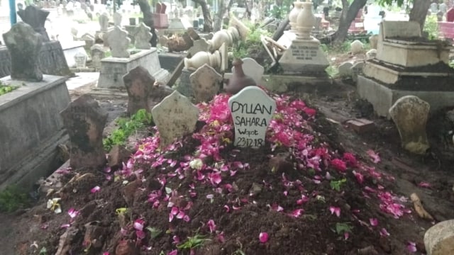 Makam Dyla Sahra. (Foto: Pramita Kusumaningrum/kumparan)