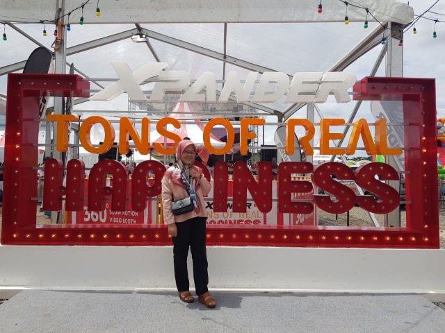 Keseruan Karnaval ala XPANDER Tons of Real Happiness