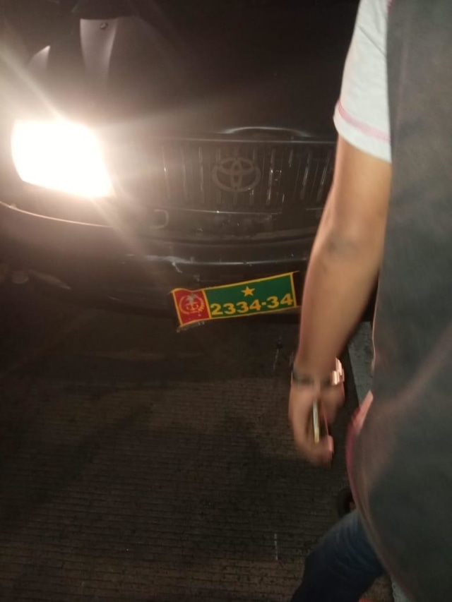 Kondisi mobil aparat TNI yang ditembak di Jatinegara (Foto: Dok. Istimewa)