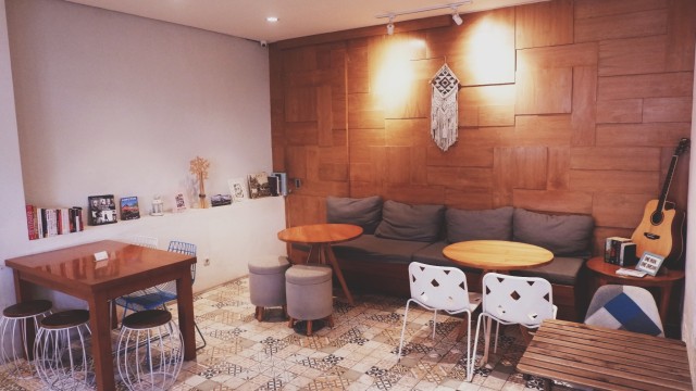 5 Coffee Shop di Jakarta Selatan yang Asyik Buat Nongkrong (9)