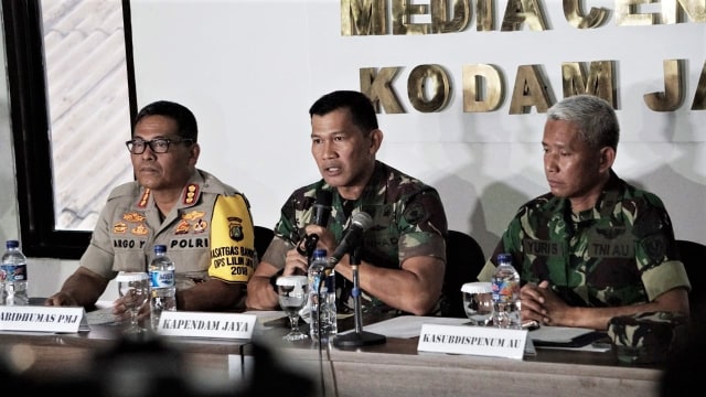 Konferensi pers terkait penembakan Anggota TNI, Media Center, Kodam Jaya, Jakarta, Rabu (26/12/2018). (Foto: Jamal Ramadhan/kumparan)