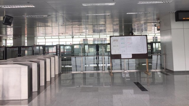 Suasana Stasiun LRT di Velodrome, Jakarta Timur. (Foto: Abdul Latif/kumparan)