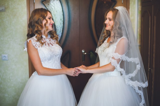 Saling Mengenal dengan Kakak Ipar. (Foto: Shutterstock)