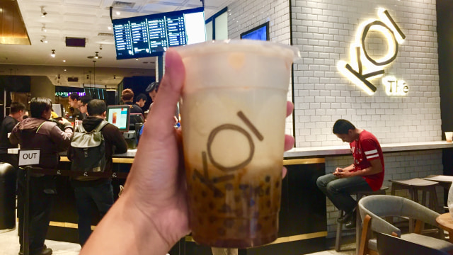 Brown Sugar Milk Tea-KOI THE (Foto: Mela Nurhidayati/kumparan)