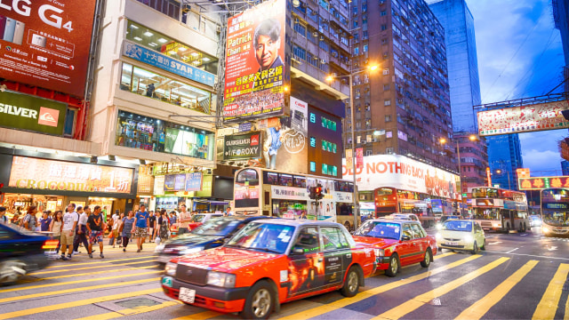 Suasana keramaian di kawasan Mong Kok, Kowloon, Hong Kong (Foto: Shutterstock)
