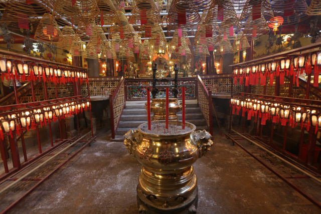 Tampilan dalam Man Mao Temple, Hong Kong (Foto: Aria Sankhyaadi/kumparan)