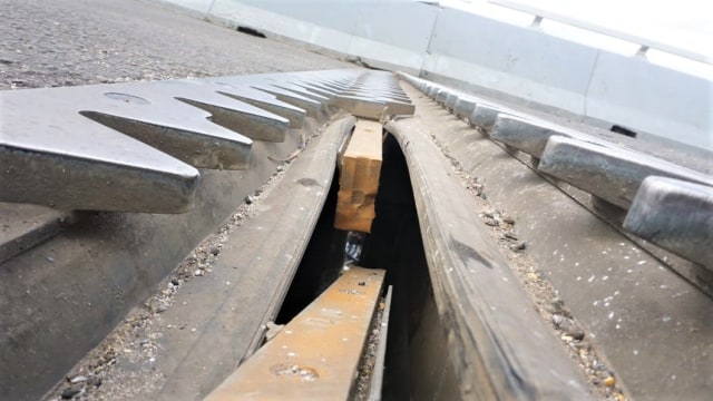 Flyover Rawa Buaya, Cengkareng, Jakarta Barat yang mengalami pergeseran. (Foto: Irfan Adi Saputra/kumparan)