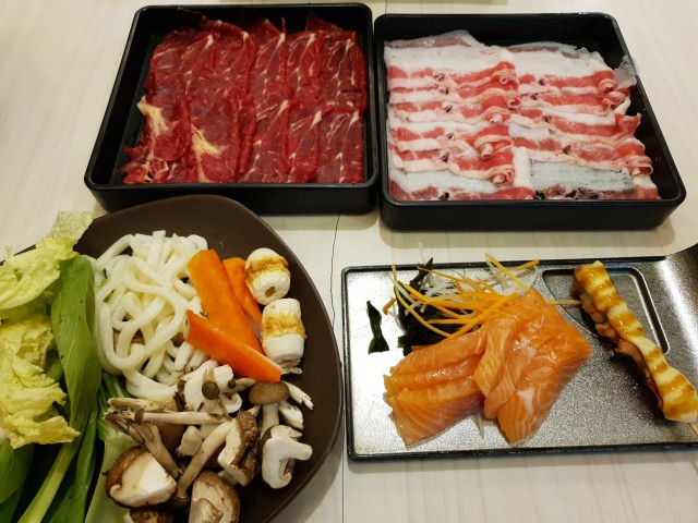 Santapan 'All You Can Eat' di Malam Pergantian Tahun (1)