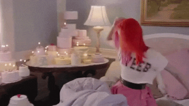 Hayley Williams di Video Klip 'Still Into You' (Foto: YouTube Fueled By Ramen)