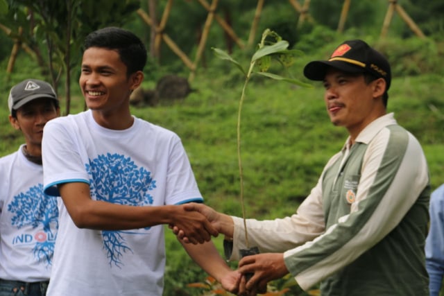 Peduli Arjuno, Indolakto Purwosari Tanam 4 Ribu Pohon (1)