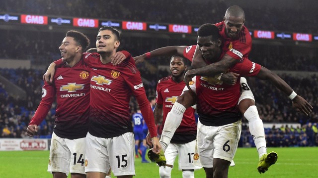 Selebrasi pemain-pemain Manchester United di Cardiff City Stadium. (Foto: Reuters/Rebecca Naden)