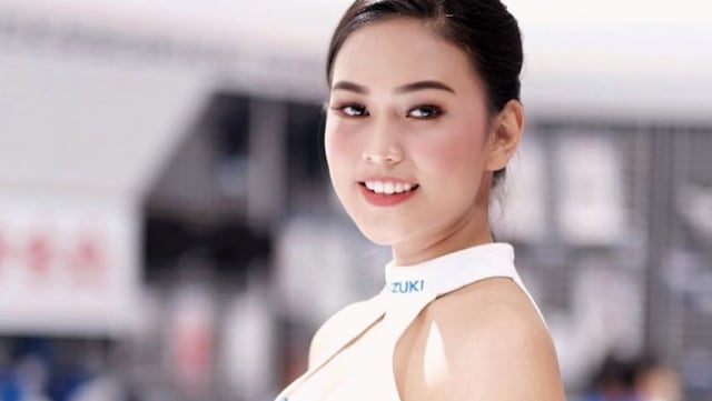 Dara Arafah saat menjadi usher. (Foto: Instagram/@daraarafah)