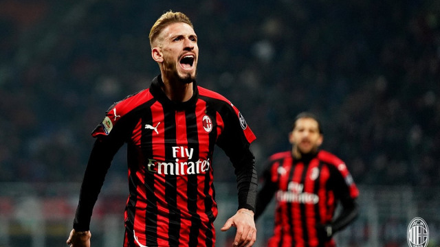 Samuel Castellijo usai mencetak gol ke gawang SPAL. Foto: Twitter: @acmilan