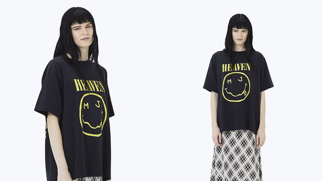 Kaos Marc Jacobs dengan logo yang mirip dengan smiley face milik Nirvana. (Foto: Marc Jacobs)