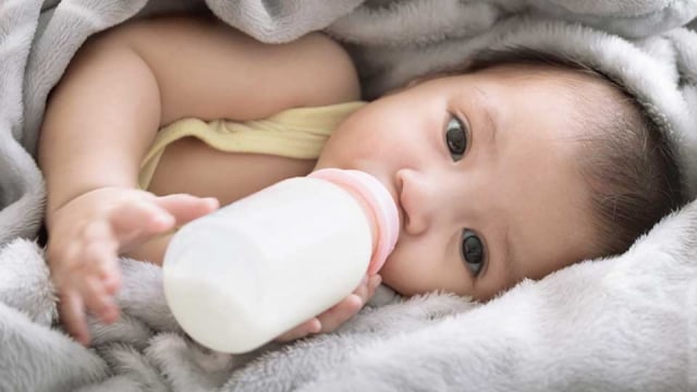 Beralih dari Direct Breastfeeding ke Botol Susu