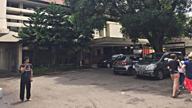 Suasana di area parkir gedung bekas kantor Dinas Pariwisata DIY di Jalan Malioboro, Yogyakarta. (Foto: Arfiansyah Panji Purnandaru/kumparan)
