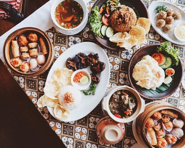 Aneka sajian di Cafe Batavia. (Foto: Instagram/@cafe_batavia)