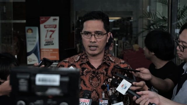 Doorstop Juru Bicara KPK, Febri Diansyah terkait OTT Pejabat Kementerian PUPR. Foto: Jamal Ramadhan/kumparan