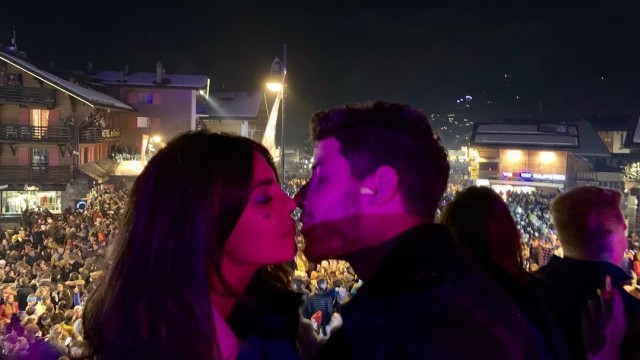 Priyanka dan Nick merayakan tahun baru di Swiss sebagai pengantin baru (Foto: Instagram/Priyanka Chopra Jonas)