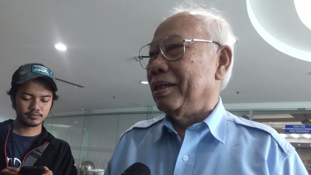 Panelis penguji seleksi Hakim Agung, Prof Bagir Manan. (Foto: Ferry Fadhlurrahman/kumparan)