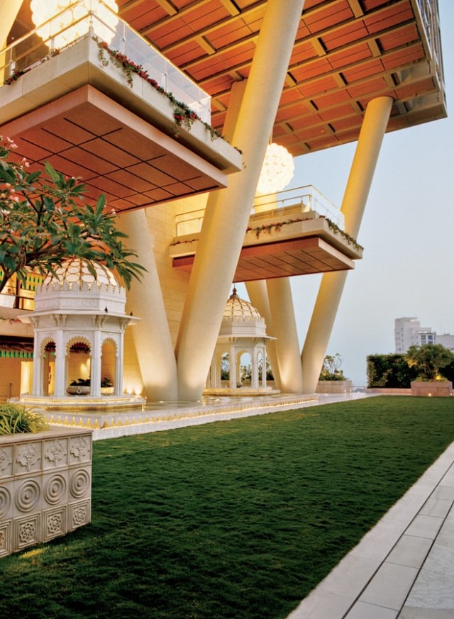 Mengintip Rumah Mewah Crazy Rich Asians Sungguhan, Punya 600 Asisten (6)
