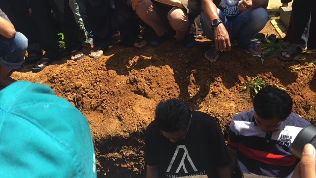 Pemakaman aktor senior Torro Margens. (Foto: Giovanni/kumparan)